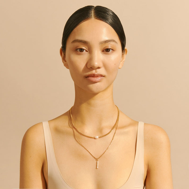 Model wearing Amber Sceats Effie Necklace